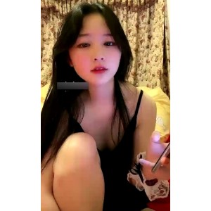 粉嫩少女妮妮的18岁精选视频